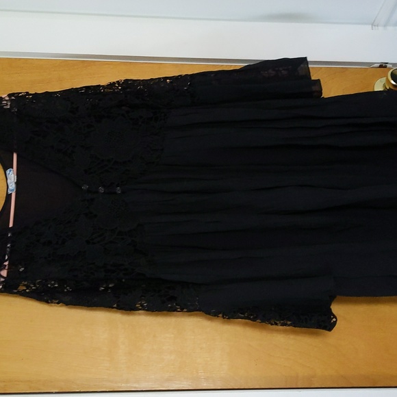 Boho black lace knee length dress - Picture 8 of 8